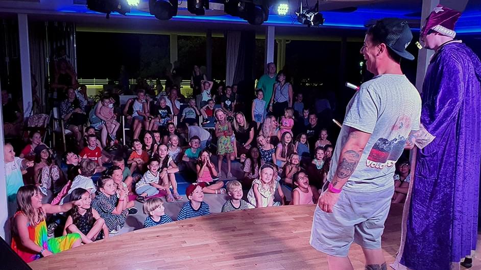 Iluzionist Čarobnjak TImi Mađioničarska predstava za djecu